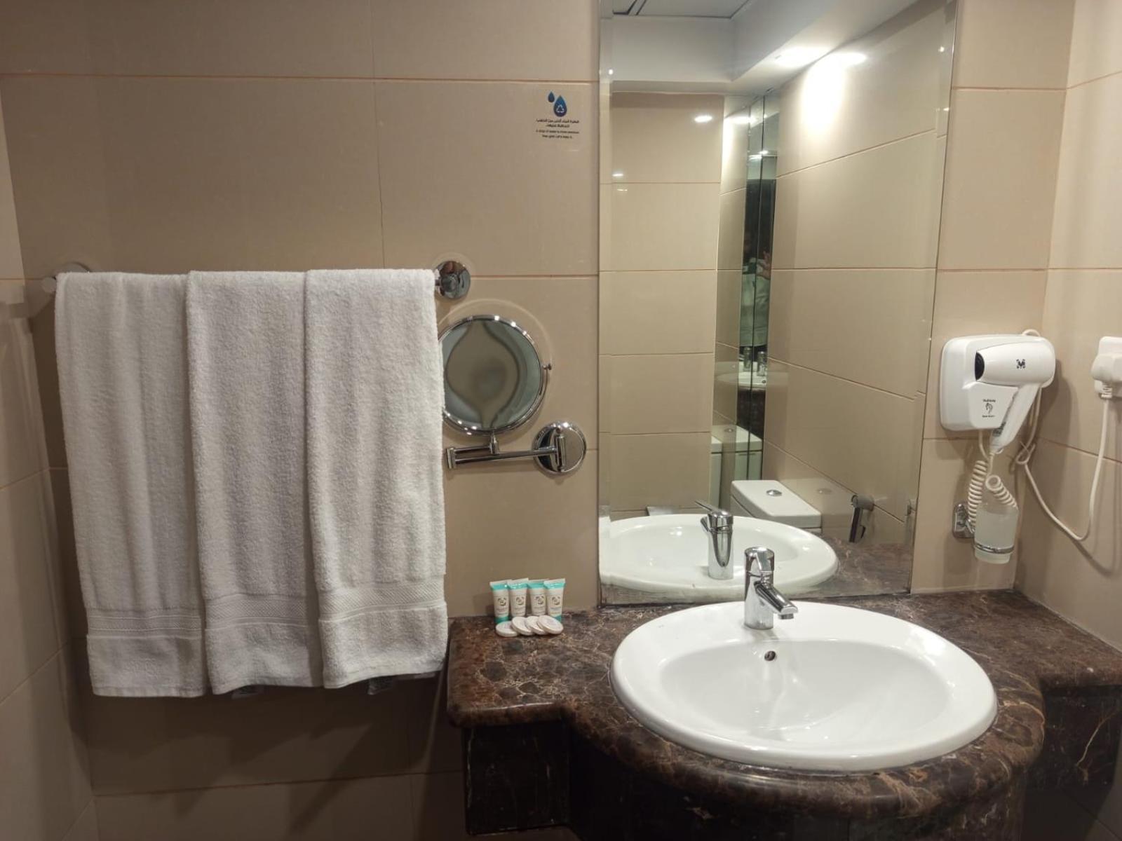 Hayah Plaza Hotel 麦地那 外观 照片
